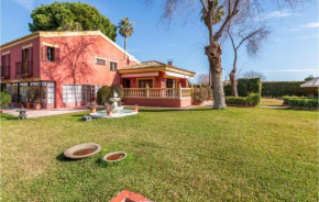 Nice Home In Moron De La Frontera